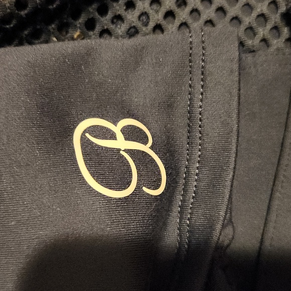 Bombshell - Picture 3 of 3